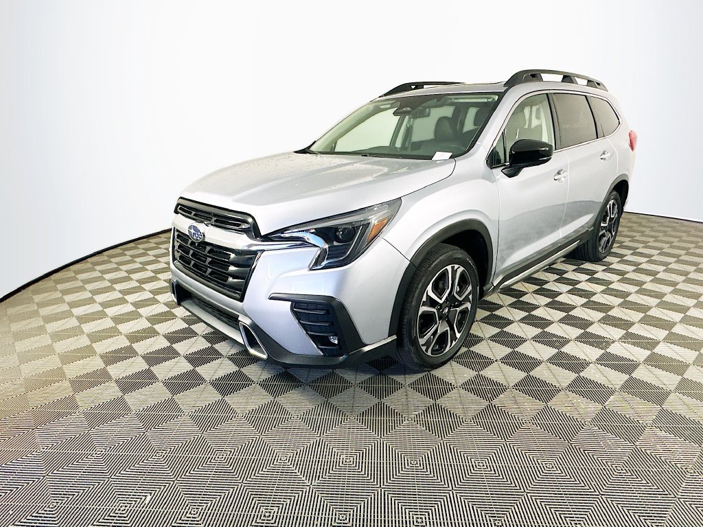 Used 2024 Subaru Ascent Touring AWD/4WD image 5