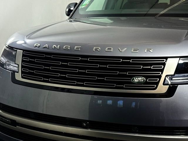 New 2025 Land Rover Range Rover SE image 12