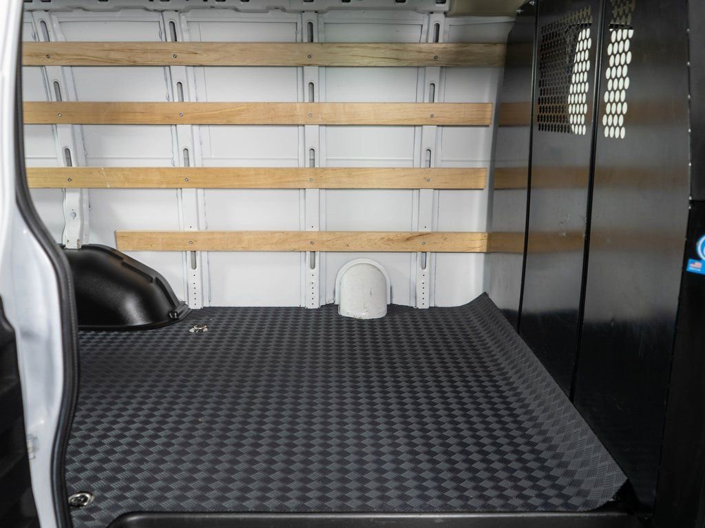 Used 2024 GMC Savana 2500 w/ Driver Convenience Package image 6