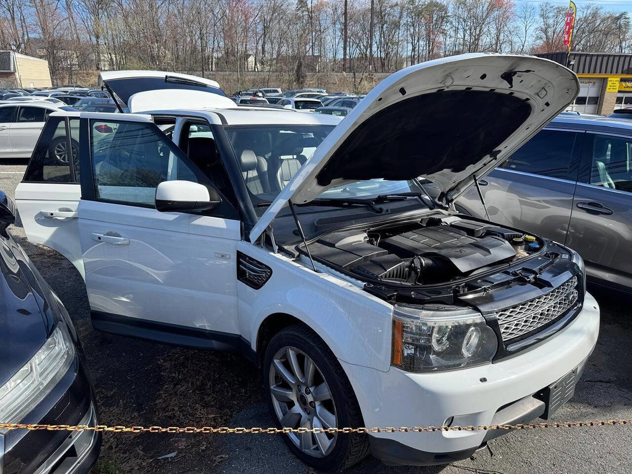Used 2013 Land Rover Range Rover Sport HSE LUX w/ Luxury Interior Pkg AWD/4WD image 3