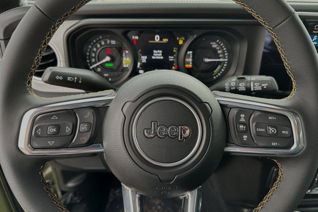 New 2024 Jeep Wrangler Unlimited Sahara AWD/4WD image 20