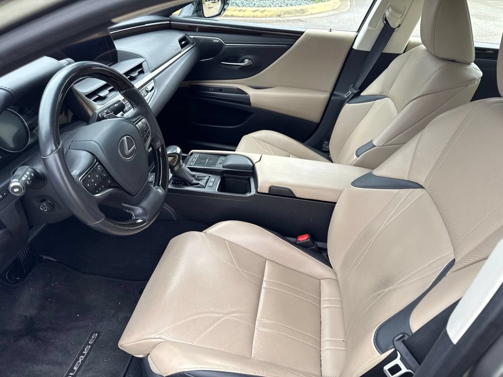 Used 2019 Lexus ES 300h FWD image 18