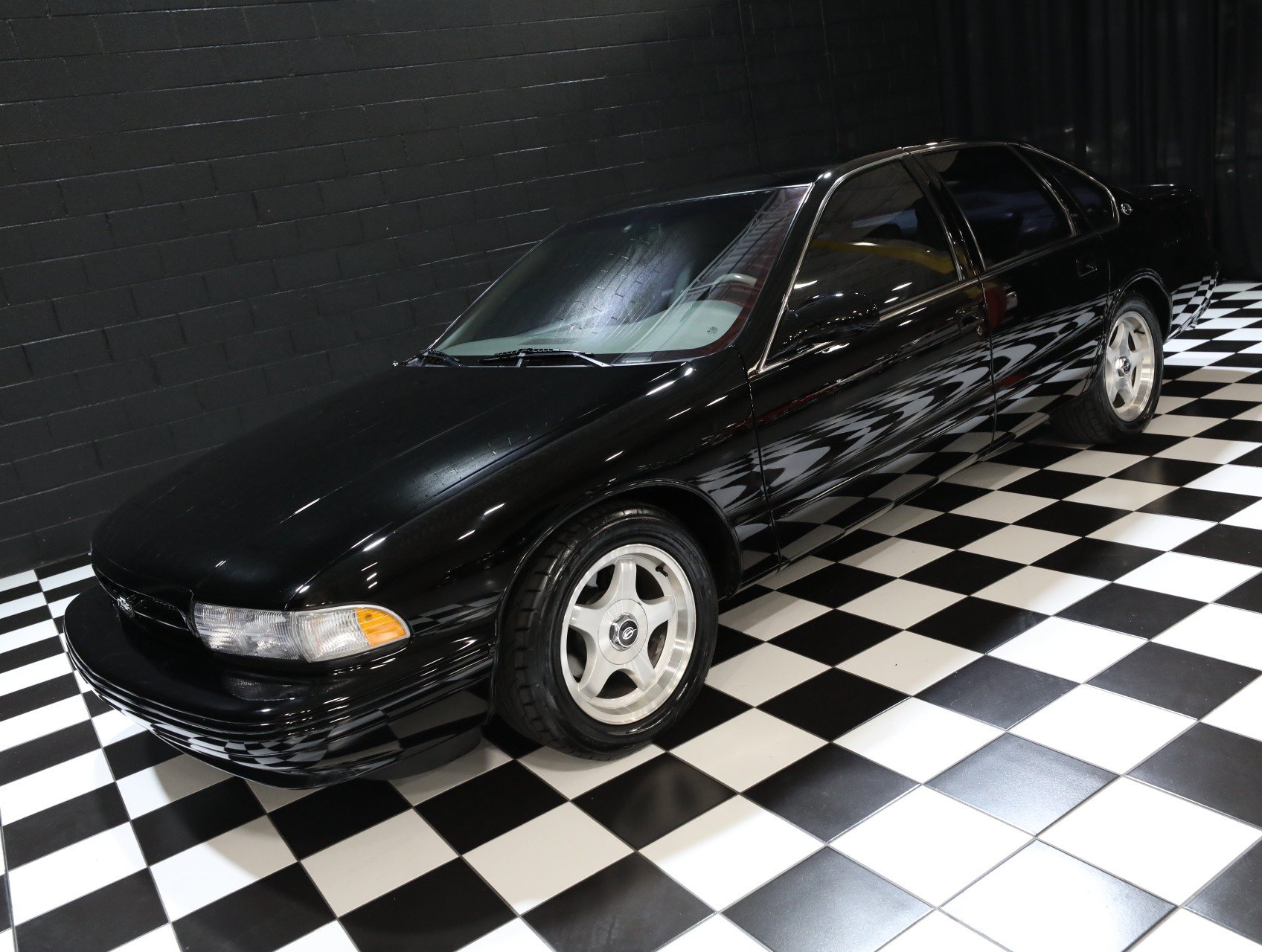 Used 1996 Chevrolet Impala SS RWD image 8