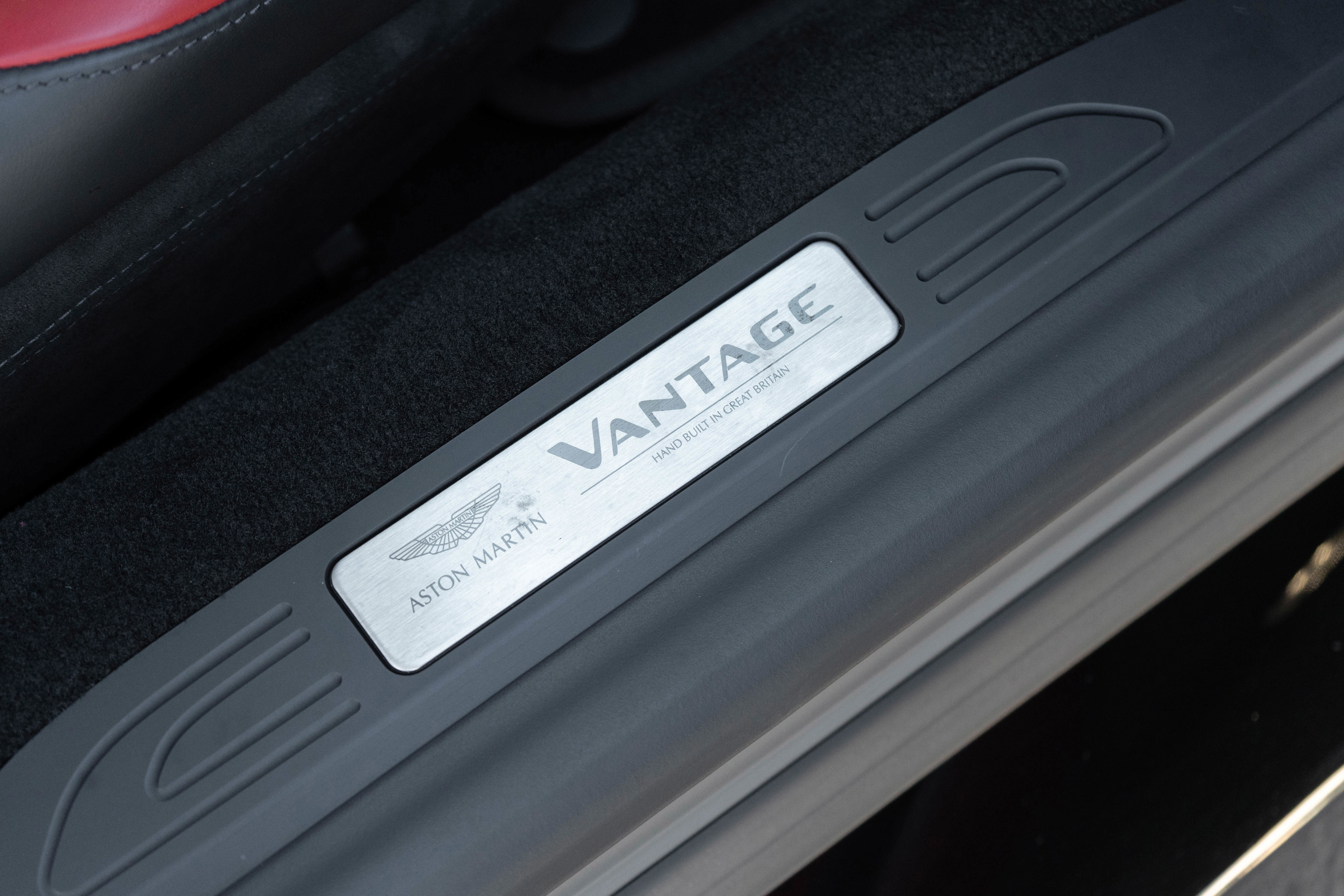 Used 2023 Aston Martin V8 Vantage Coupe image 15