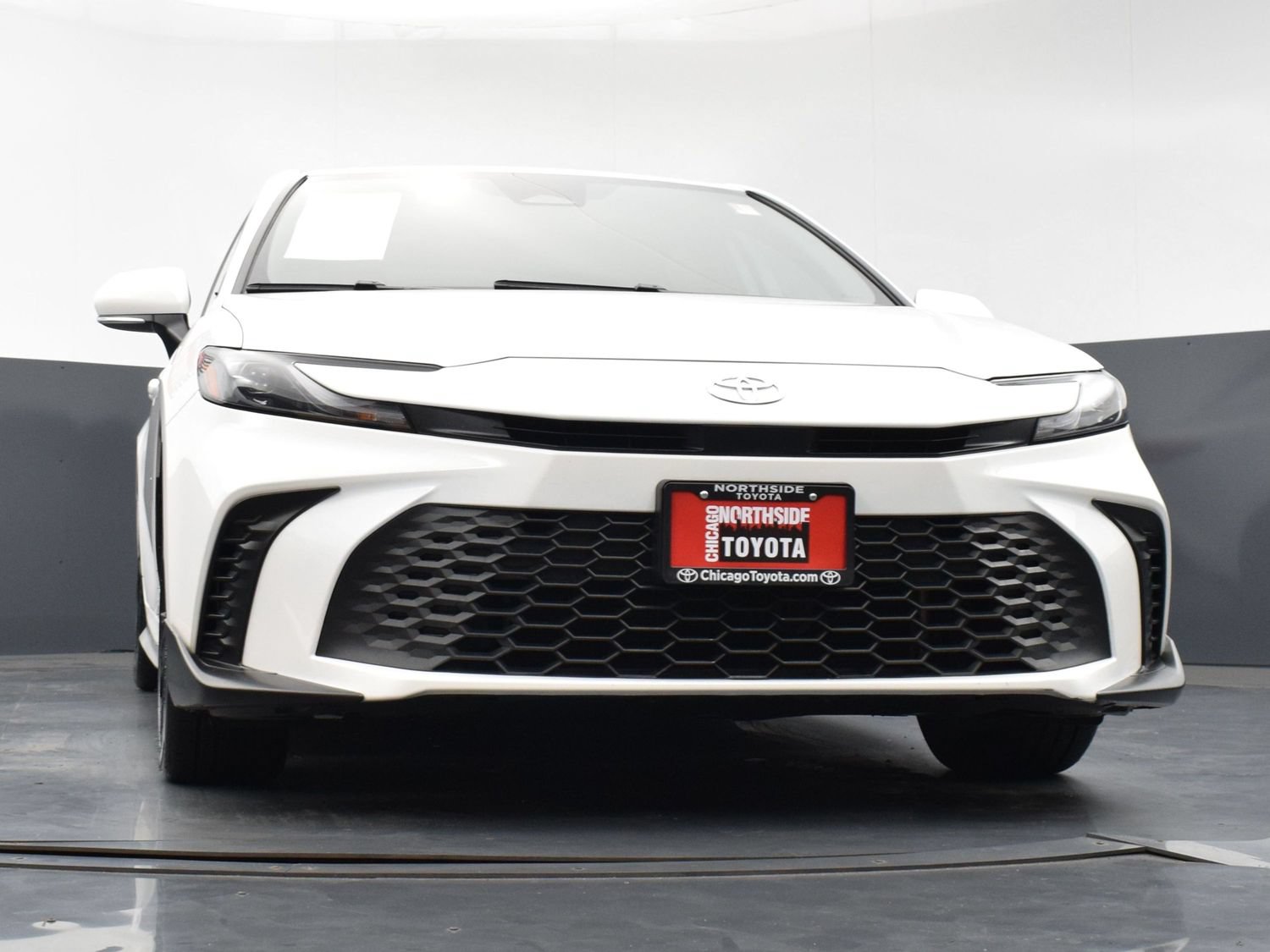 Used 2026 Toyota Camry SE FWD image 29