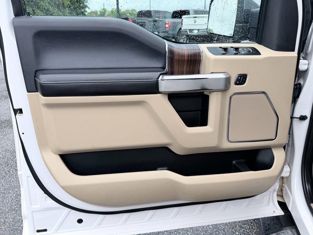 Used 2015 Ford F150 Lariat AWD/4WD image 32