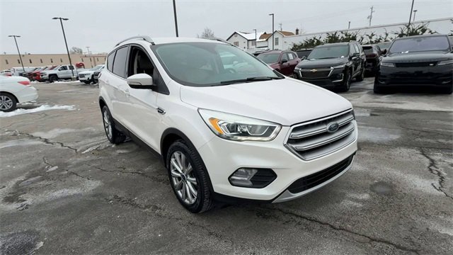 Used 2017 Ford Escape Titanium image 2