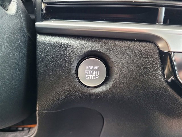 Used 2024 Kia Sorento S w/ Panoramic Sunroof Package image 17