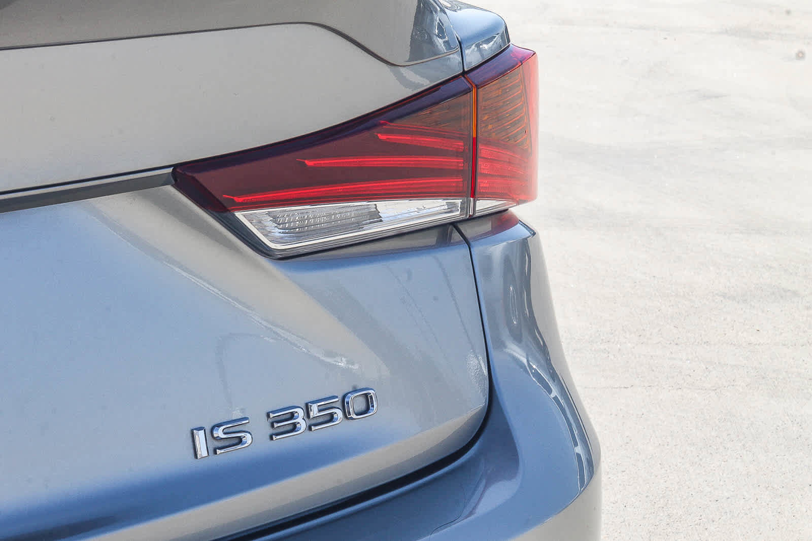 Used 2017 Lexus IS 350 F Sport w/ F Sport Package RWD image 12