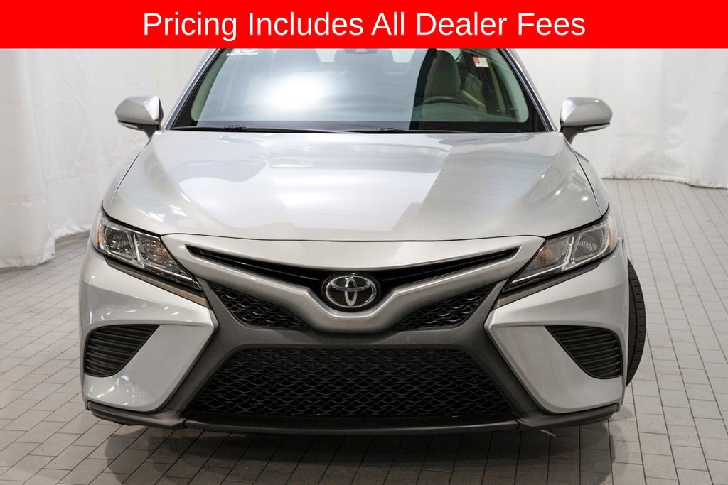 Used 2018 Toyota Camry SE w/ Convenience Package FWD image 2