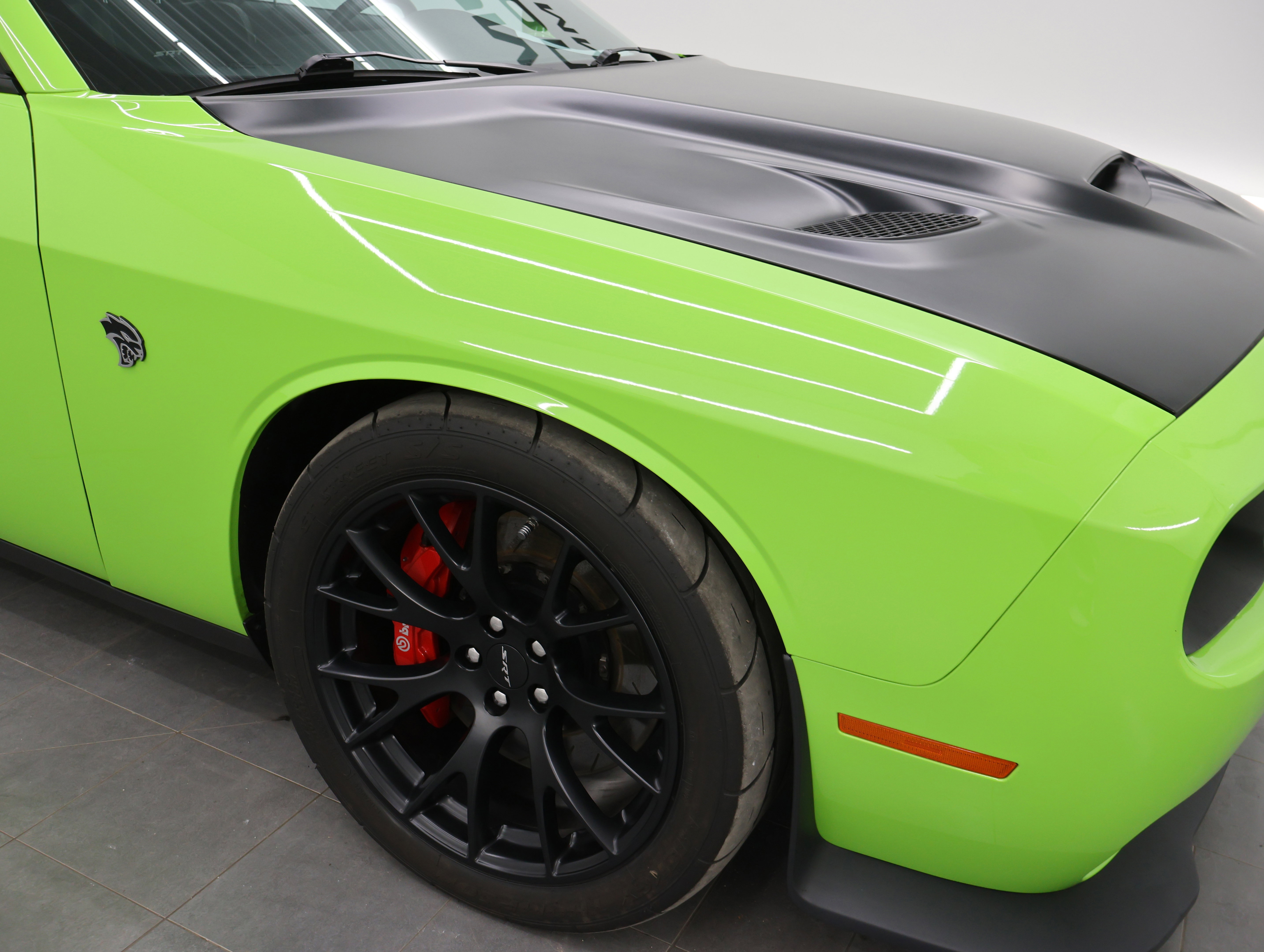 Used 2015 Dodge Challenger SRT Hellcat image 22