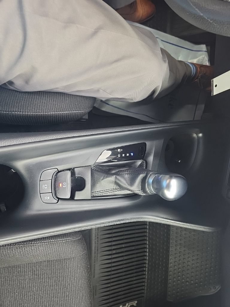 Used 2019 Toyota C-HR LE FWD image 25