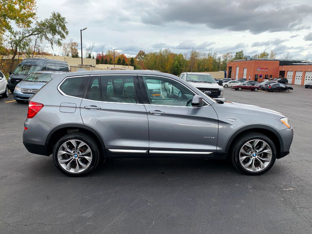Used 2016 BMW X3 xDrive28i image 3