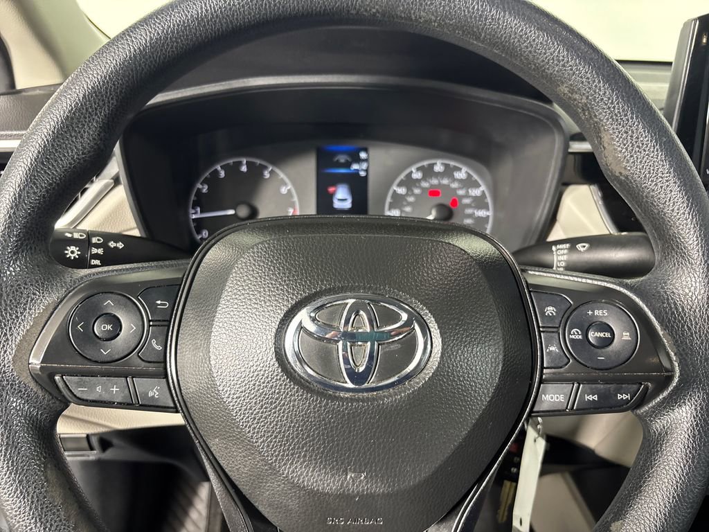 Certified 2024 Toyota Corolla Cross L image 11