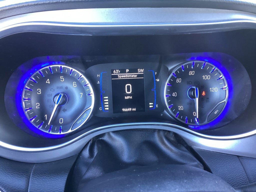 Used 2019 Chrysler Pacifica Touring-L w/ S Appearance Package FWD image 20