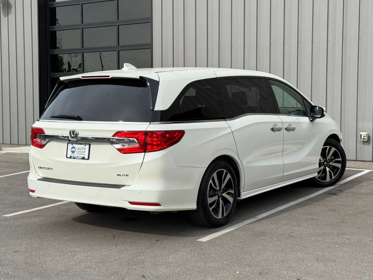 Used 2019 Honda Odyssey Elite image 5