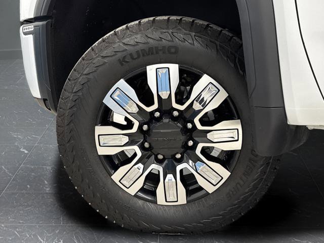 Used 2025 GMC Sierra 2500 Denali w/ Technology Package AWD/4WD image 43