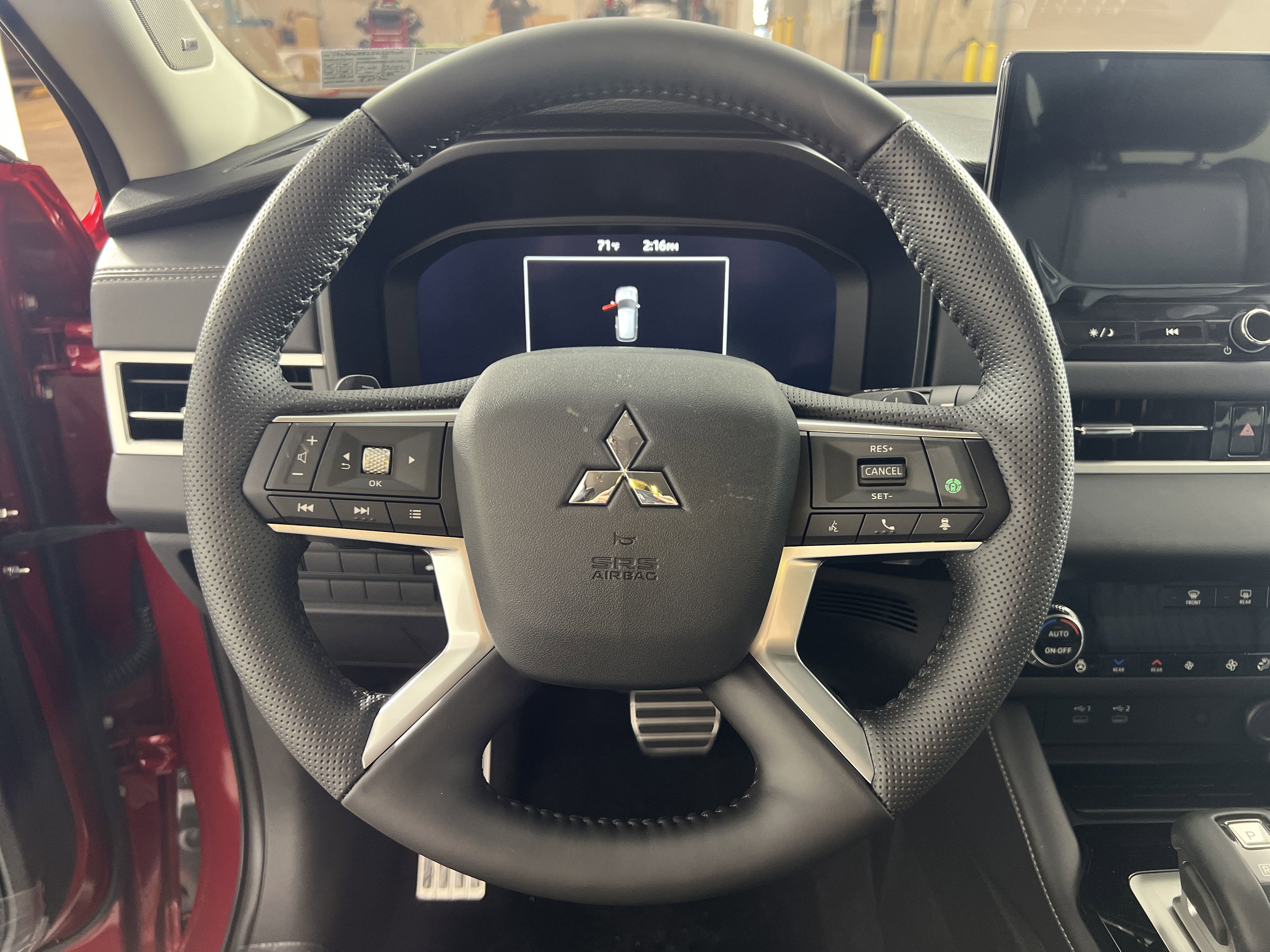 New 2025 Mitsubishi Outlander SEL image 17