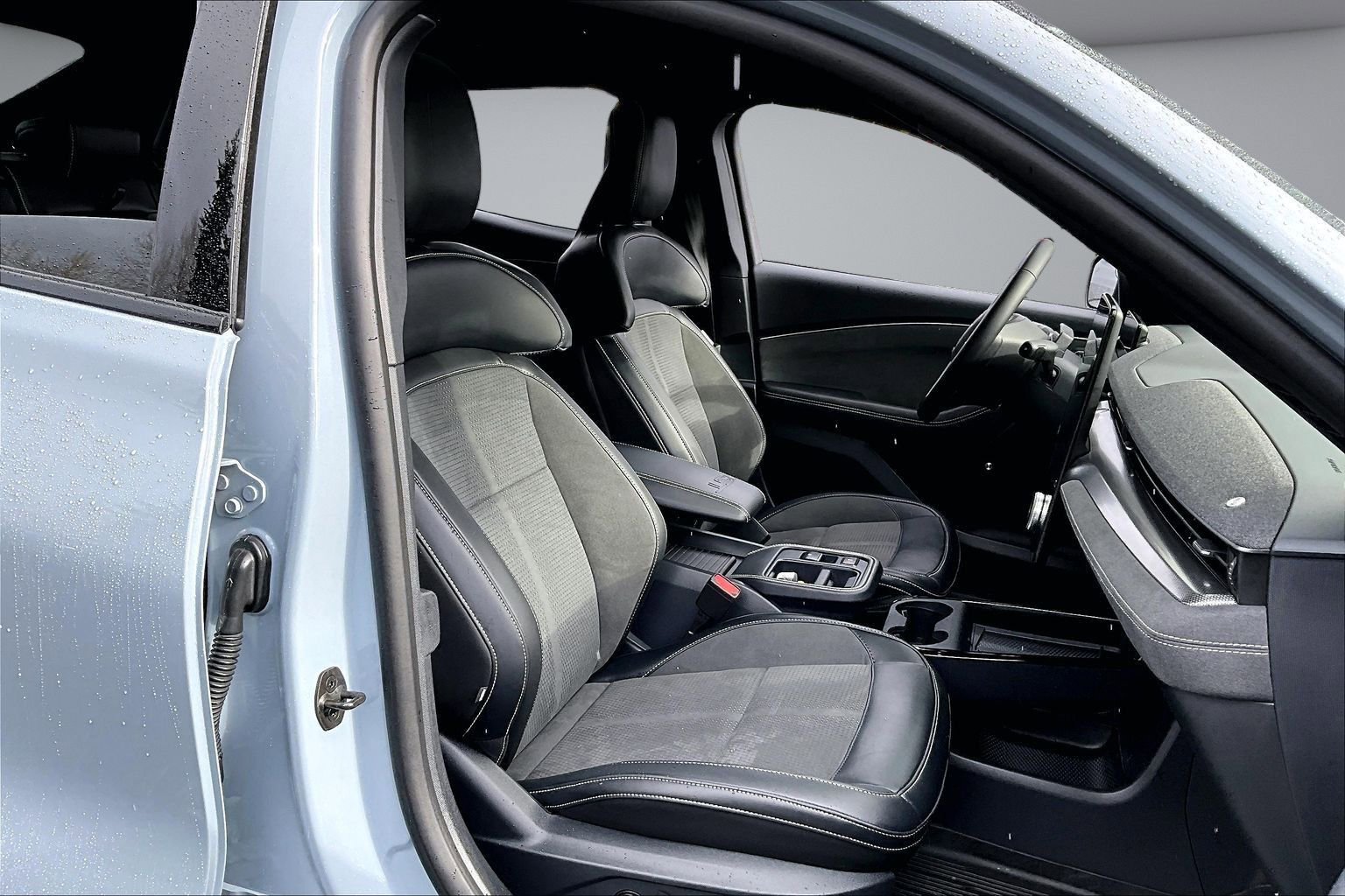 Used 2025 Ford Mustang Mach-E GT w/ Interior Protection Package image 28