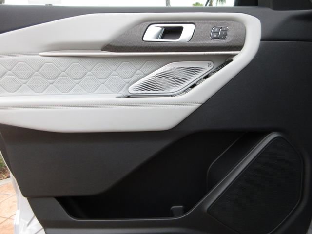 Certified 2025 Ford Explorer Platinum w/ Ultimate Package RWD image 9