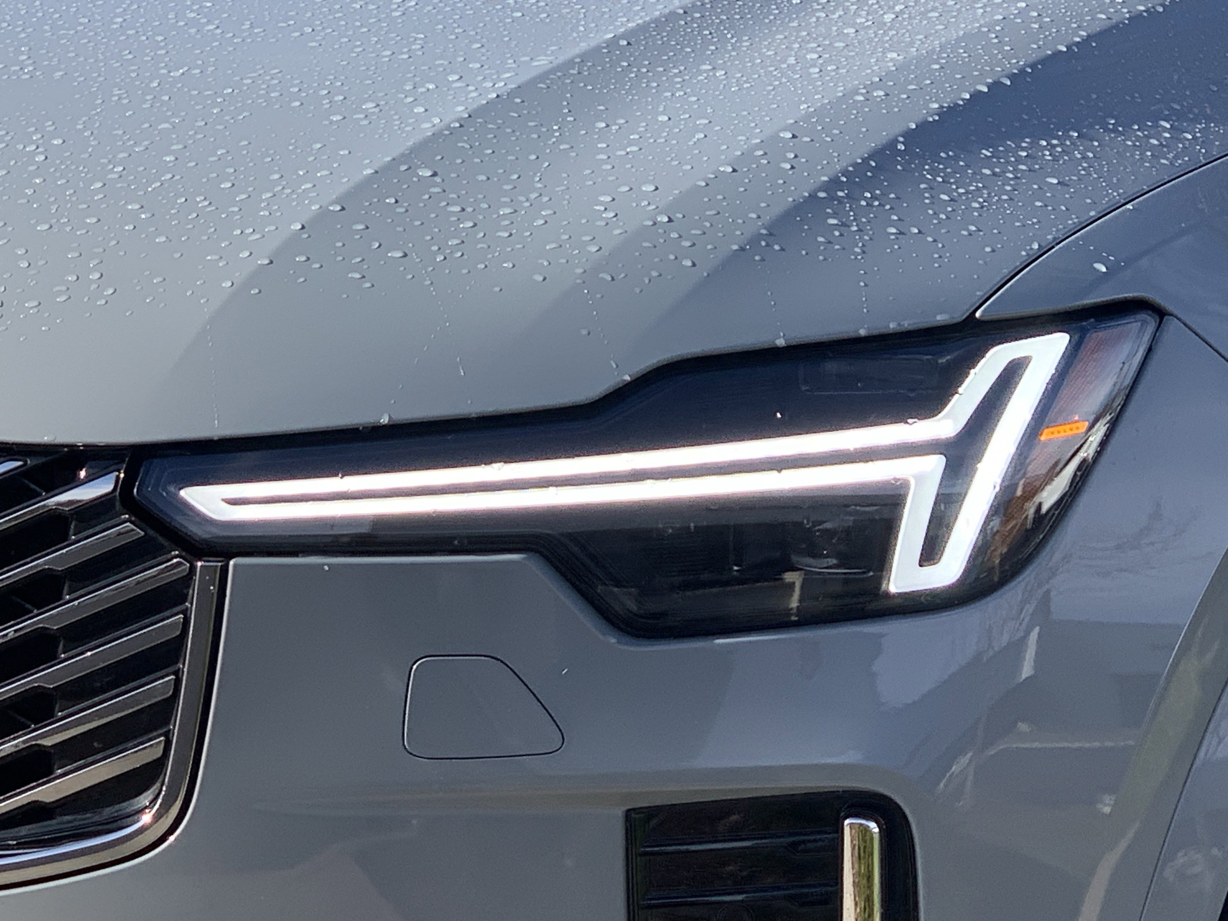 Used 2025 Volvo XC90 B6 Plus image 6