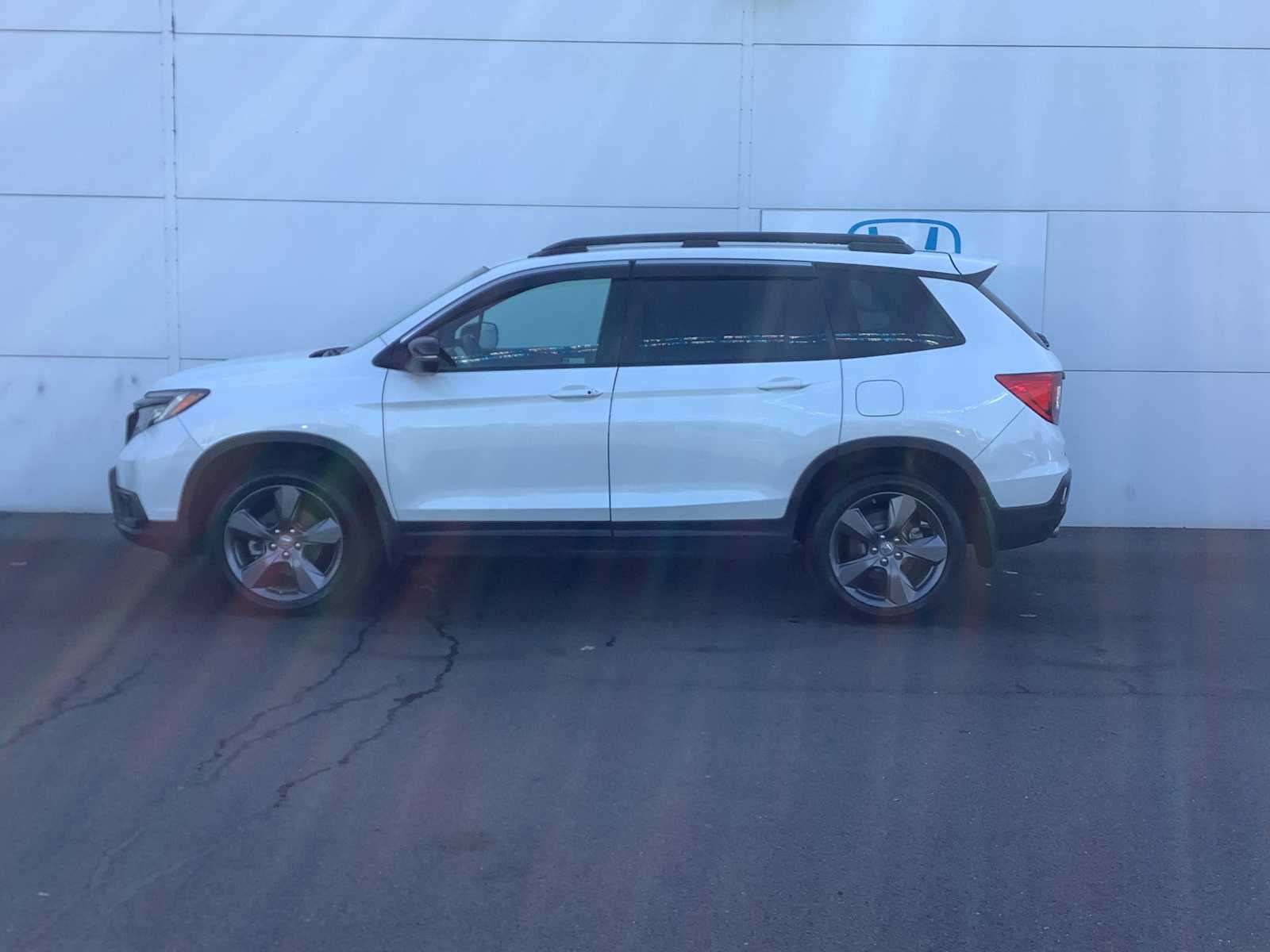 Certified 2021 Honda Passport Touring image 2