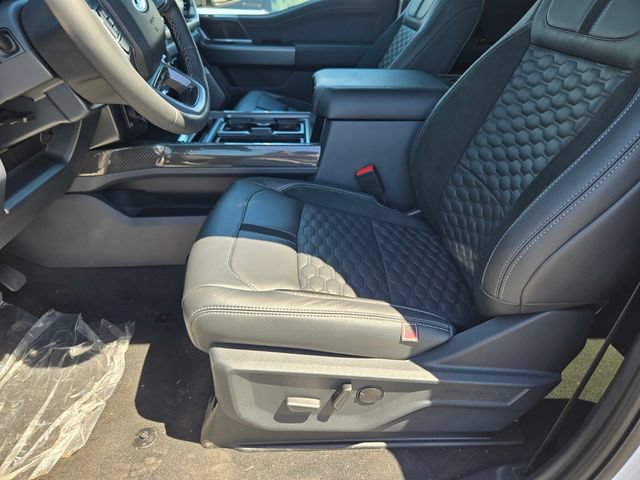 New 2026 Ford F250 Lariat w/ Black Appearance Package AWD/4WD image 16