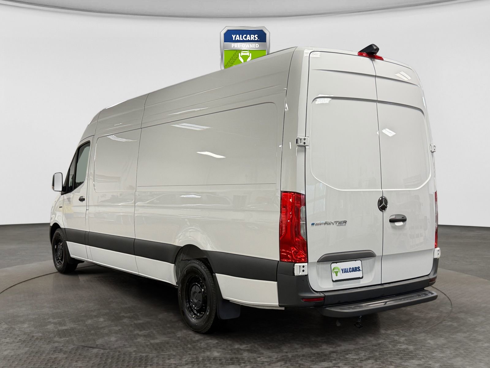 Used 2024 Mercedes-Benz eSprinter 170 Cargo w/ Dashboard Charging Package image 3