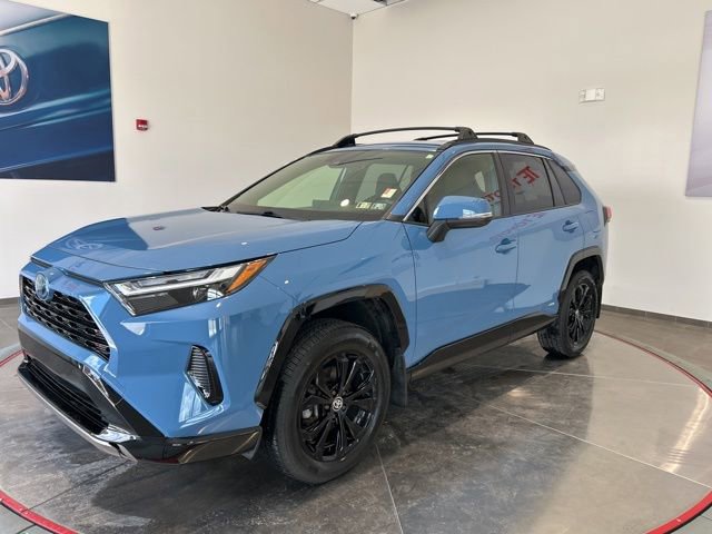 Used 2022 Toyota RAV4 SE w/ SE Grade Weather Package AWD/4WD image 2