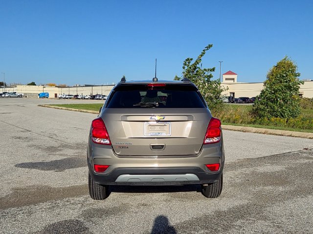 Used 2021 Chevrolet Trax LT w/ LT Convenience Package AWD/4WD image 6