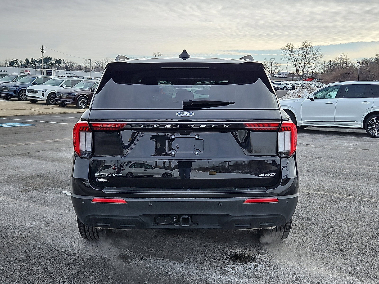 Used 2025 Ford Explorer Active image 5