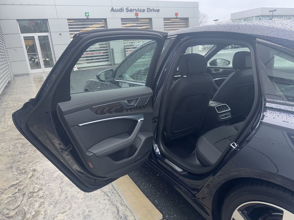 Used 2021 Audi A6 Premium Plus image 18