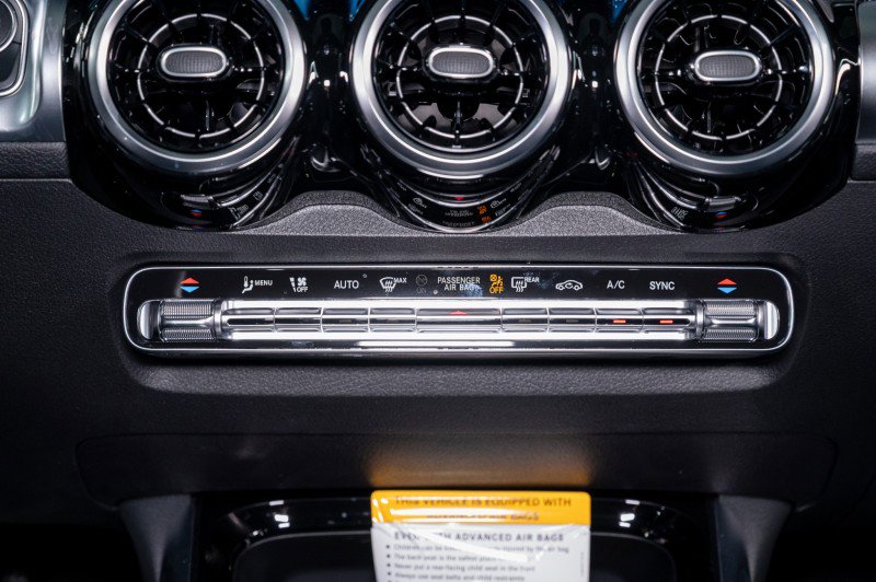 New 2026 Mercedes-Benz GLB 250 image 18