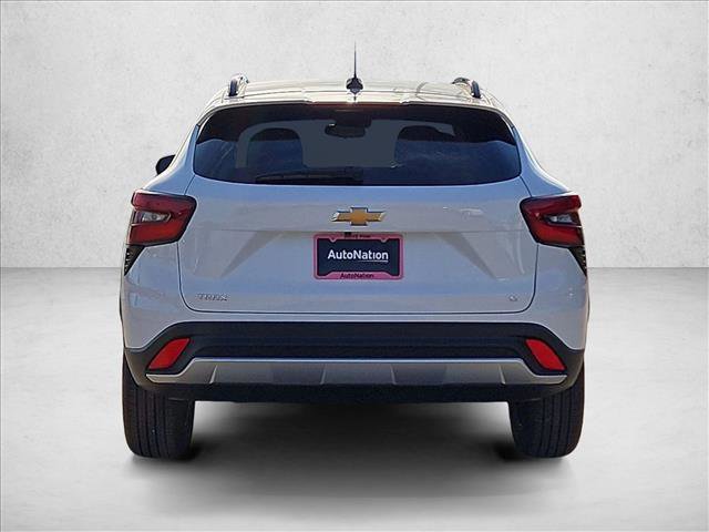 New 2026 Chevrolet Trax LT w/ Driver Confidence Package image 8