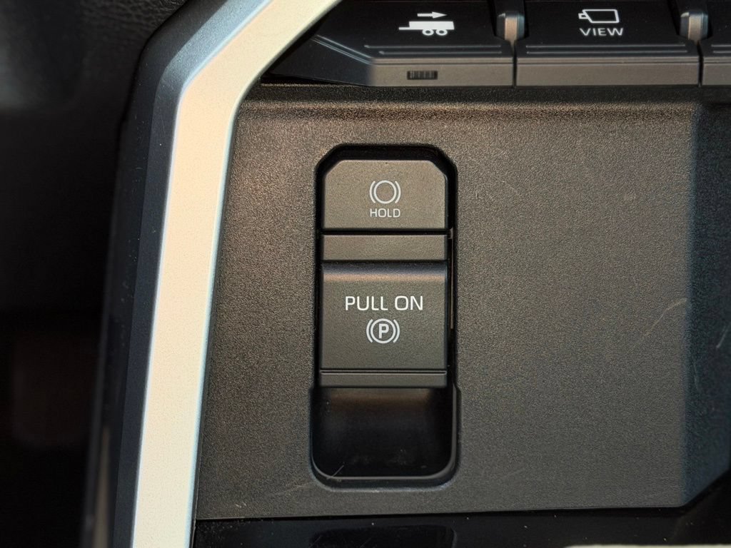 Used 2024 Toyota Tundra Platinum AWD/4WD image 17