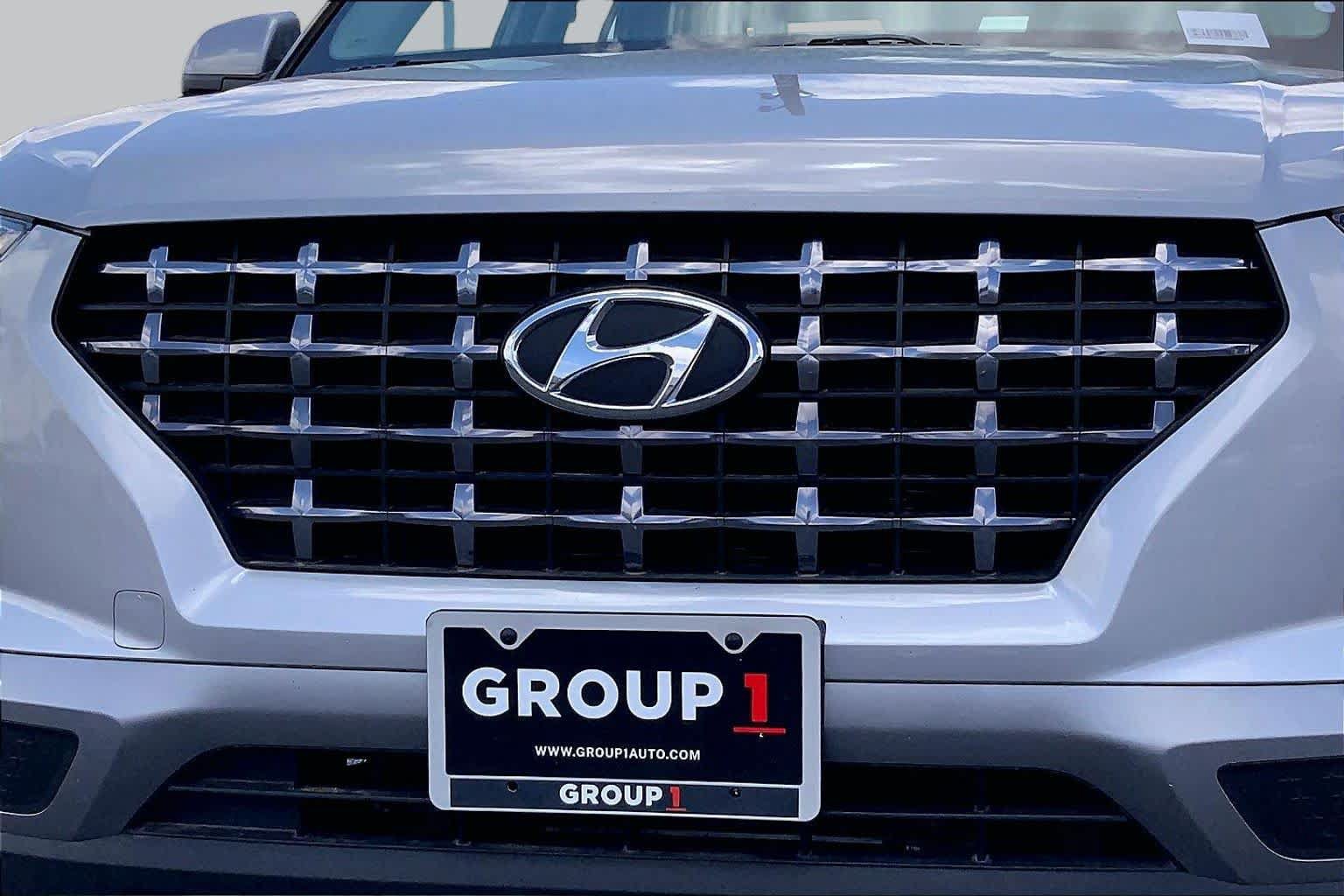 Used 2025 Hyundai Venue SEL FWD image 30
