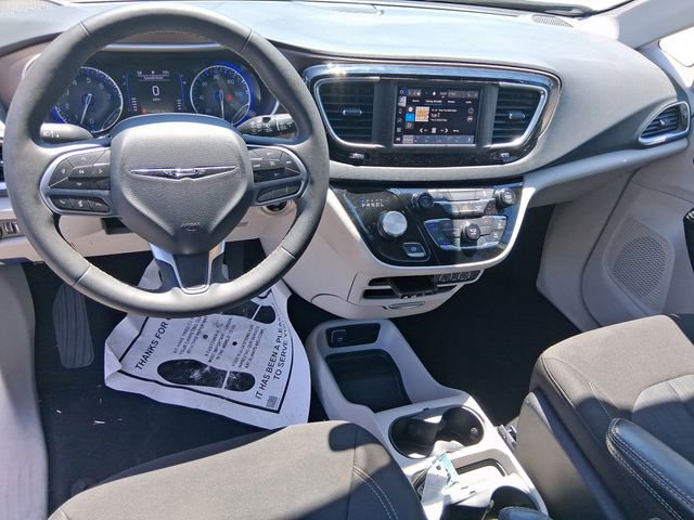 Used 2023 Chrysler Voyager LX FWD image 12
