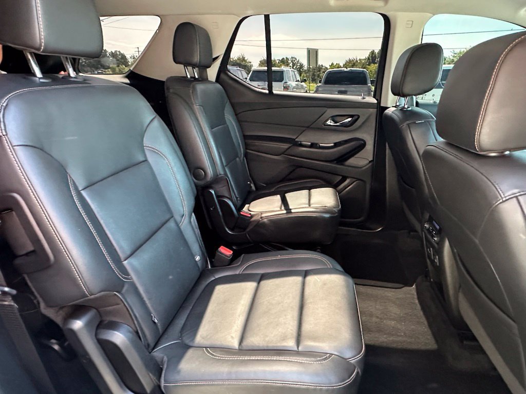 Used 2021 Chevrolet Traverse LT w/ LT Premium Package FWD image 34