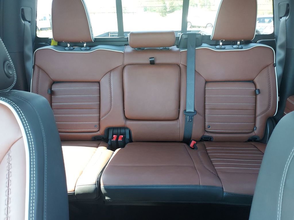 Used 2024 GMC Sierra 3500 Denali Ultimate image 13