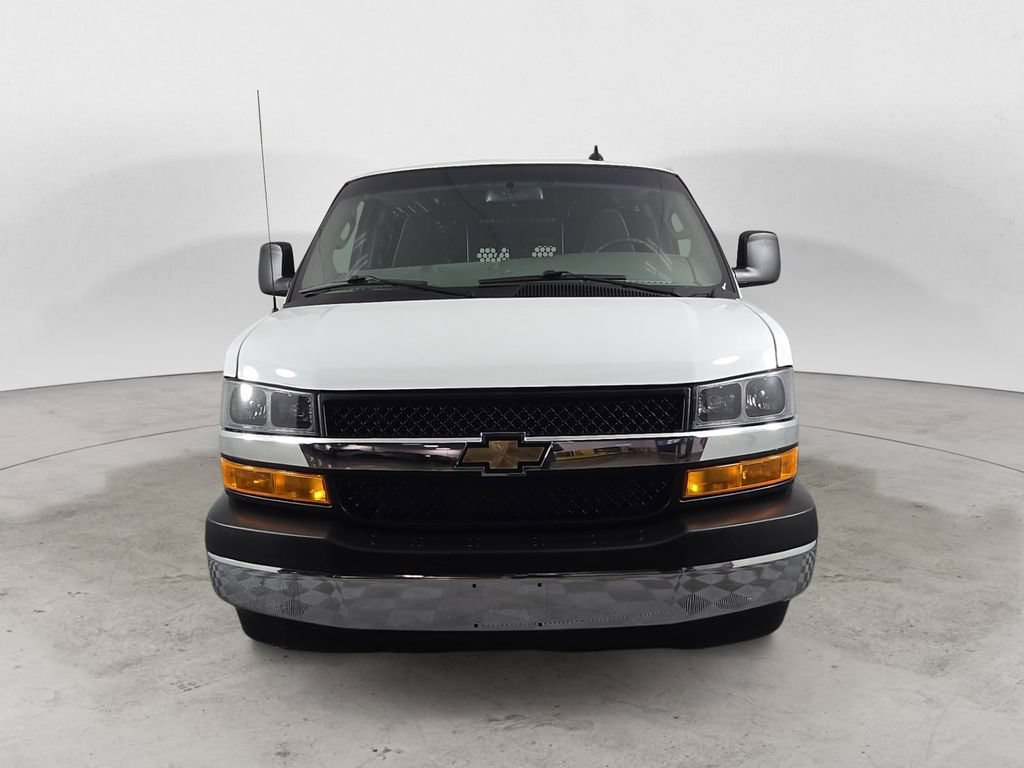 Used 2024 Chevrolet Express 2500 w/ Driver Convenience Package RWD image 8