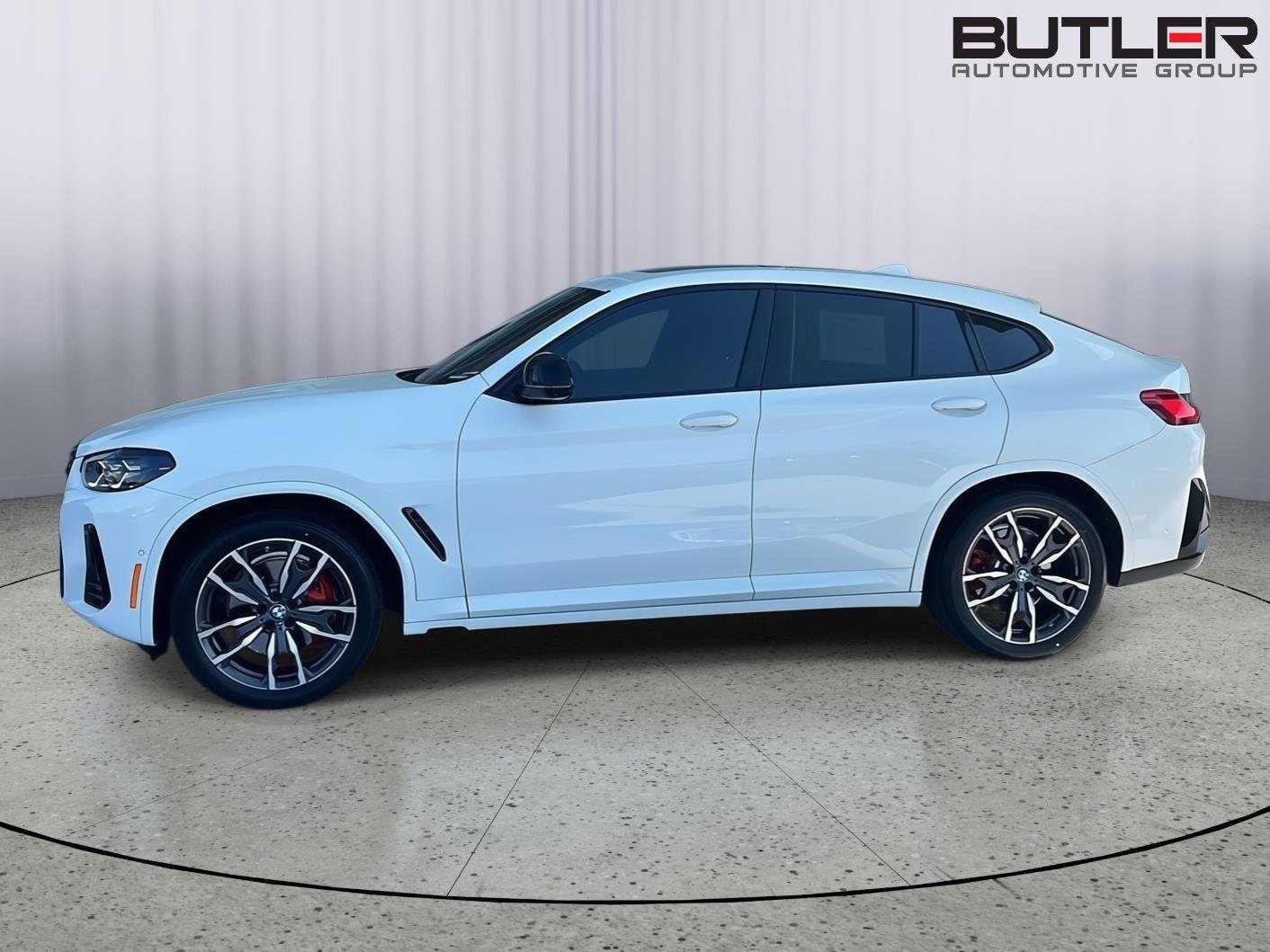 Certified 2024 BMW X4 M40i AWD/4WD image 4