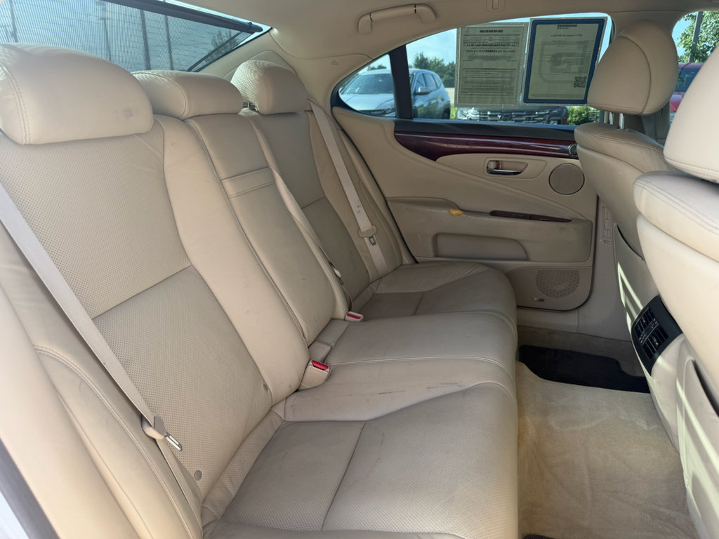Used 2011 Lexus LS 460 w/ Luxury Value Edition RWD image 29