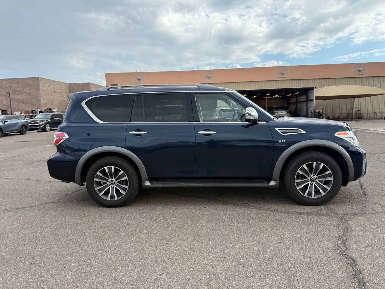 Used 2020 Nissan Armada SL w/ Premium Package AWD/4WD image 4