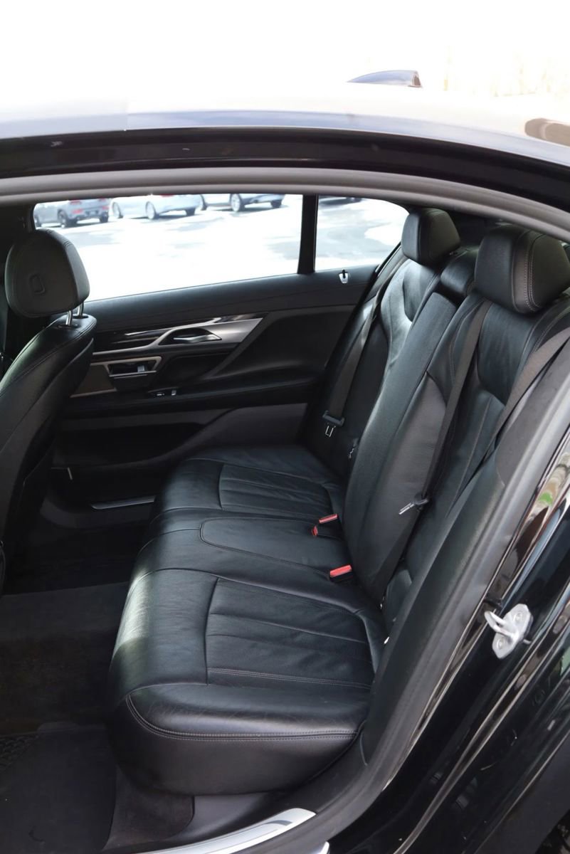 Used 2019 BMW 740i 740i Sedan 4D w/ M Sport Package image 37
