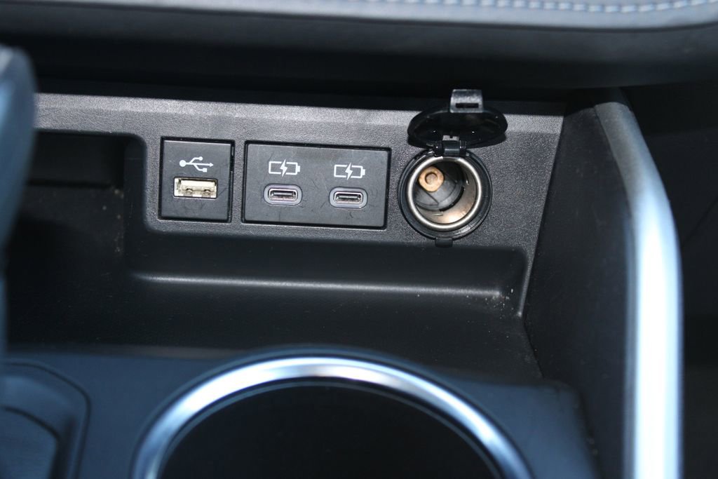 Used 2024 Toyota Highlander LE image 45