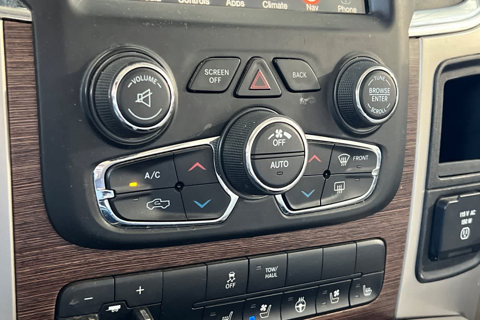 Used 2017 RAM 1500 Laramie w/ Convenience Group AWD/4WD image 22