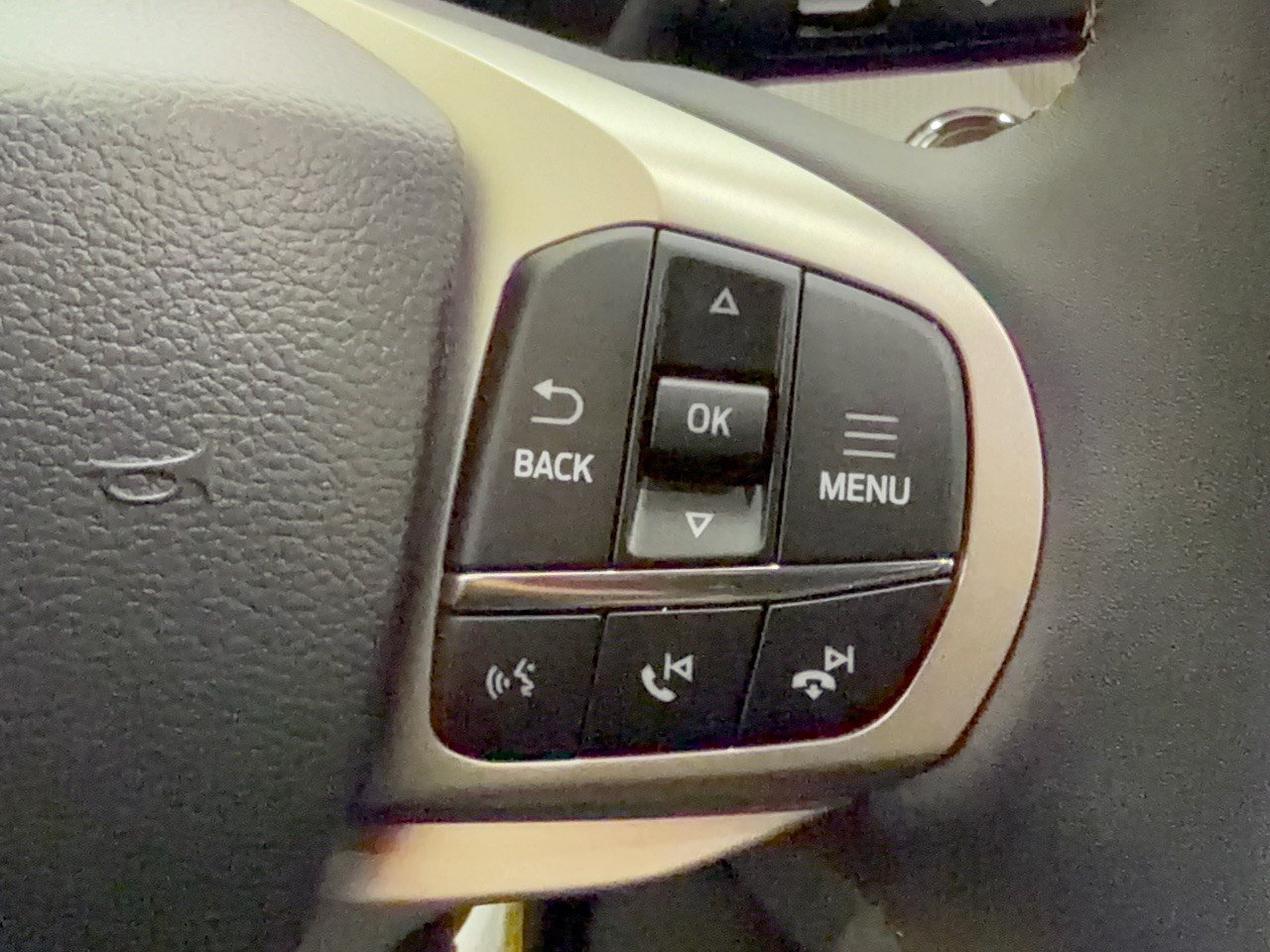 New 2027 Ford Explorer Active RWD image 19
