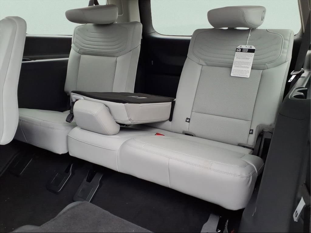 New 2026 Ford Expedition Max Platinum w/ Platinum Ultimate Package AWD/4WD image 12