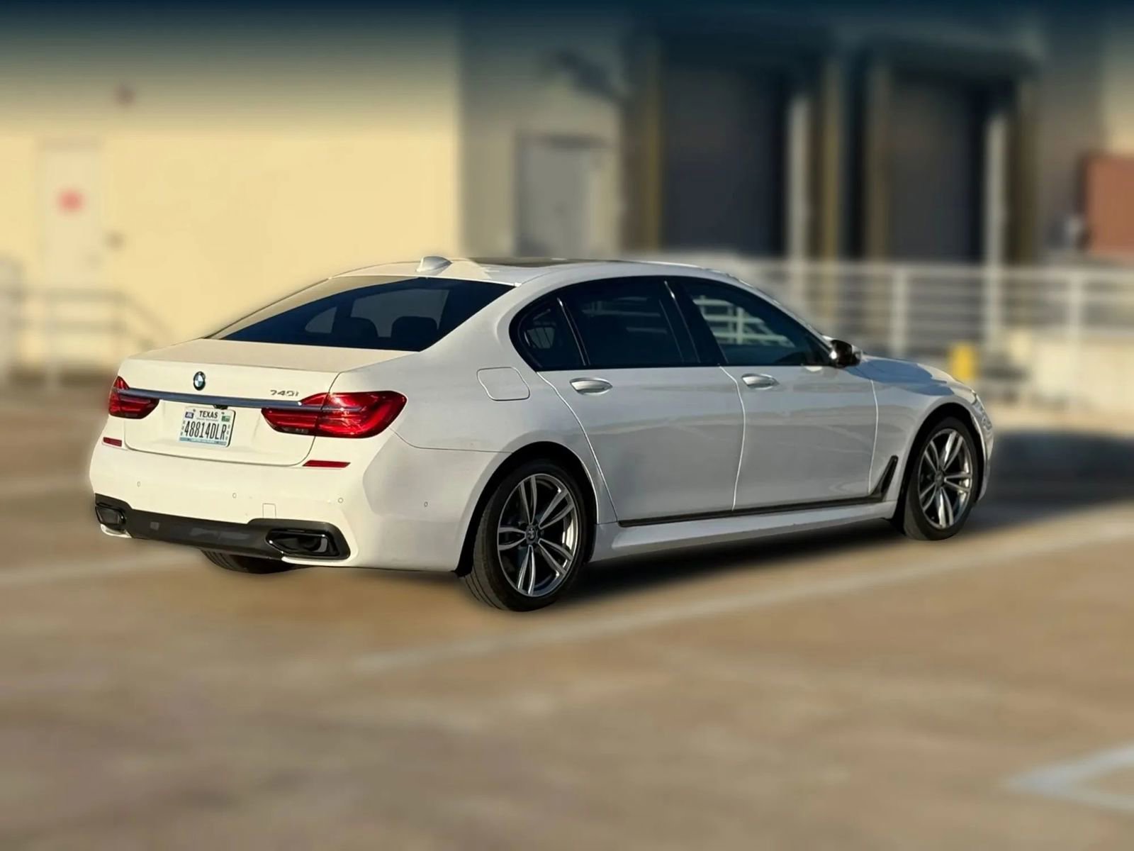 Used 2016 BMW 740i image 8
