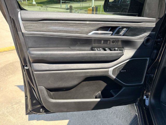Used 2022 Jeep Wagoneer Series II w/ Flexible Seating Group RWD image 24